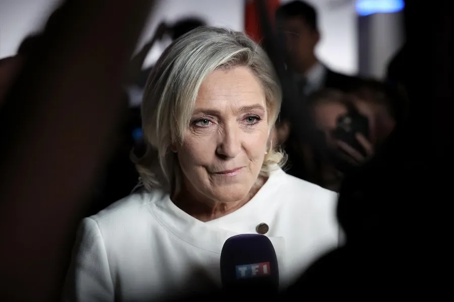 Marine Le Pen inhabilitada por malversación de fondos europeos​