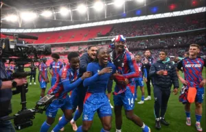 Directo a la final de la FA Cup: El Crystal Palace arrasó 3-0 contra el Aston Villa