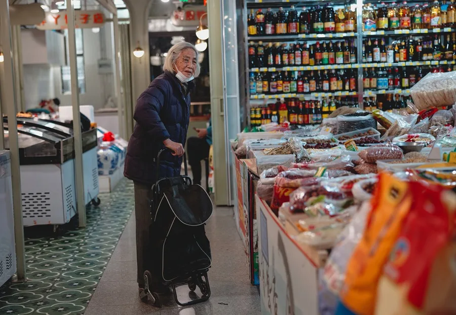 China impone aranceles del 84% a productos estadounidenses