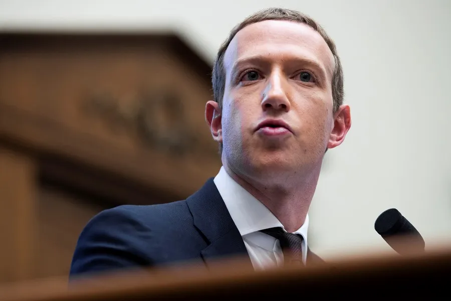 Mark Zuckerberg defiende Facebook en el primer día del juicio antimonopolio contra Meta