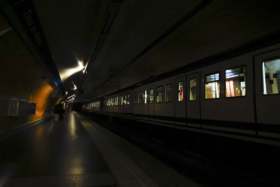 España sale de la oscuridad: restablecen la luz tras masivo apagón