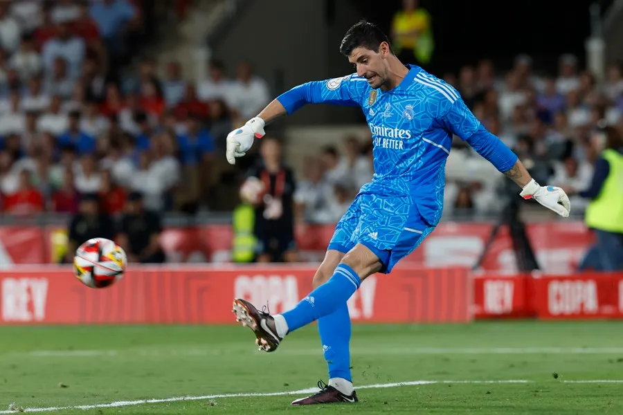 Portero del Real Madrid asegura que competirá contra el Arsenal