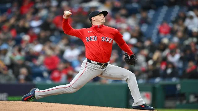 Alarma en los Red Sox: Walker Buehler a la lista de lesionados