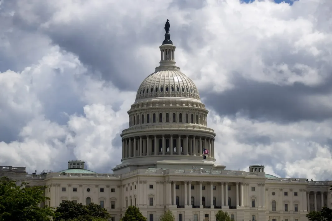 Niños migrantes en la mira: Congreso busca cortar asistencia legal pese a orden judicial