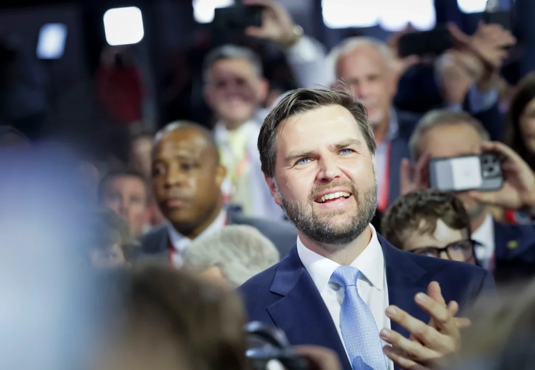 JD Vance rompe el silencio sobre Mike Waltz: ¿qué dijo?
