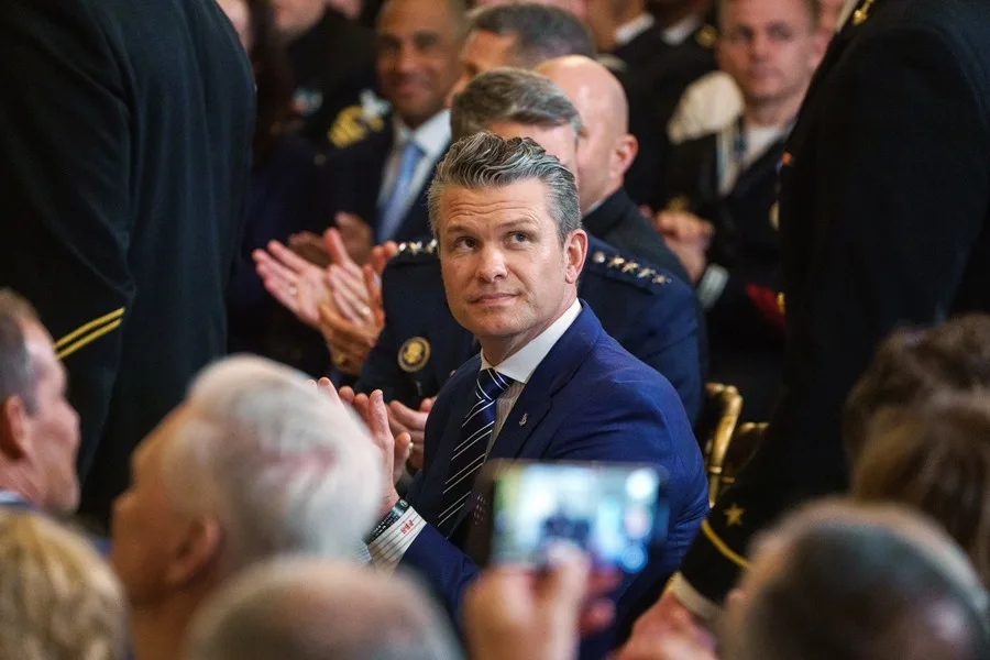 Pete Hegseth, jefe del Pentágono, ordena el despido del 20% de altos mandos
