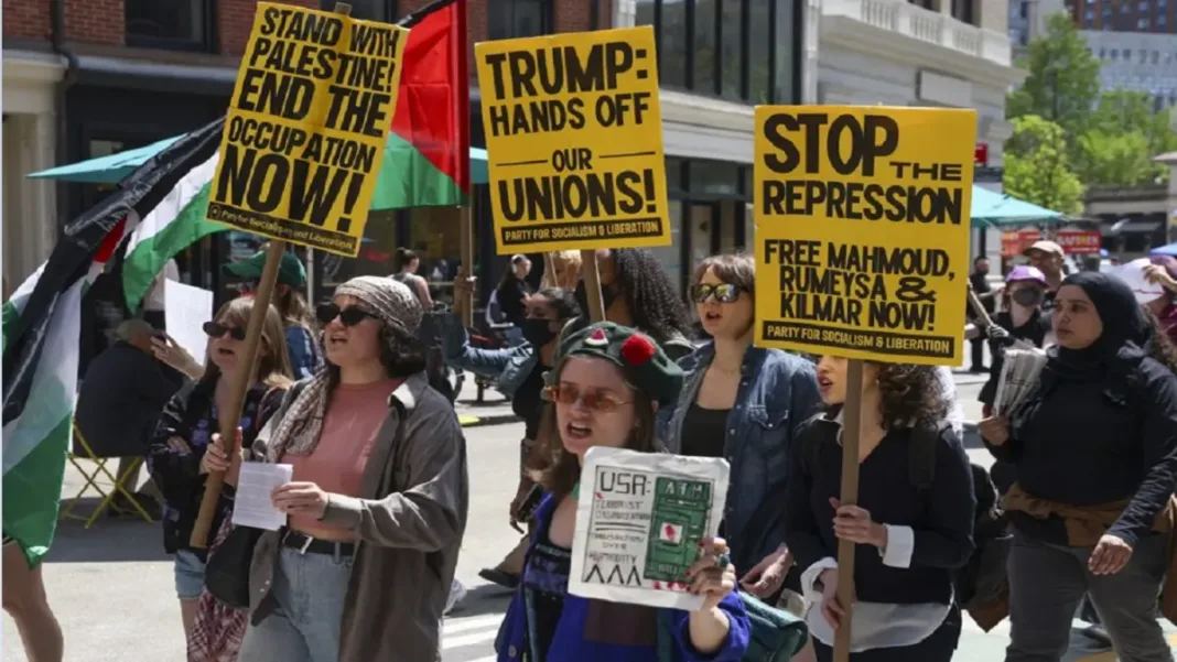 Protestas del 1 de mayo en EE.UU.: trabajadores y migrantes alzan la voz contra Trump