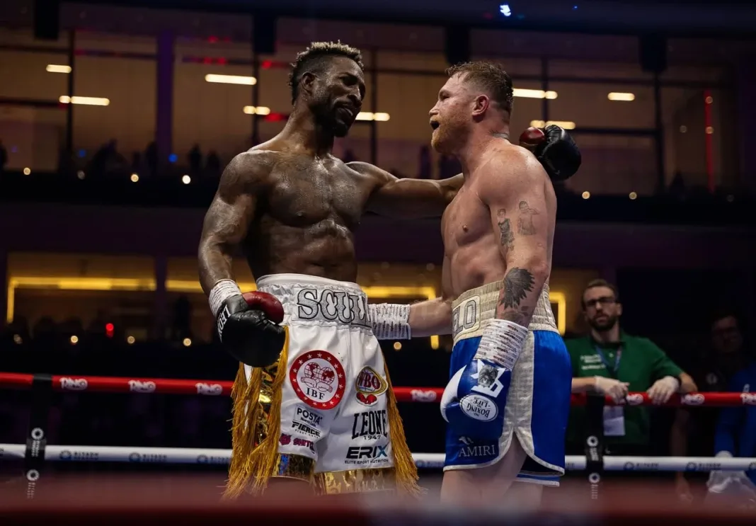Controversia: Scull dice haber ganado por dos asaltos a Canelo