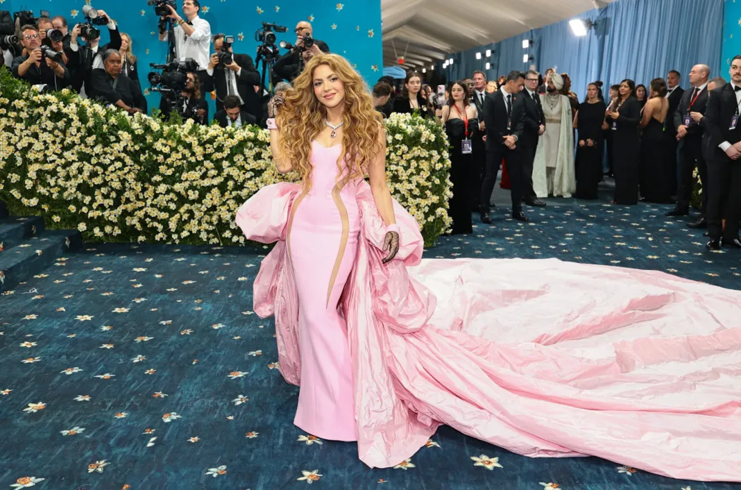 Shakira deslumbra en la Met Gala 2025