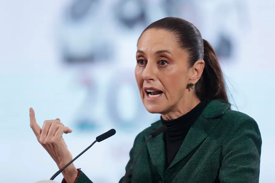 Sheinbaum exige fin del impuesto a remesas: “Castiga al que trabaja”