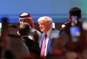 EE.UU. reduce presión sobre Siria tras compromiso de Trump