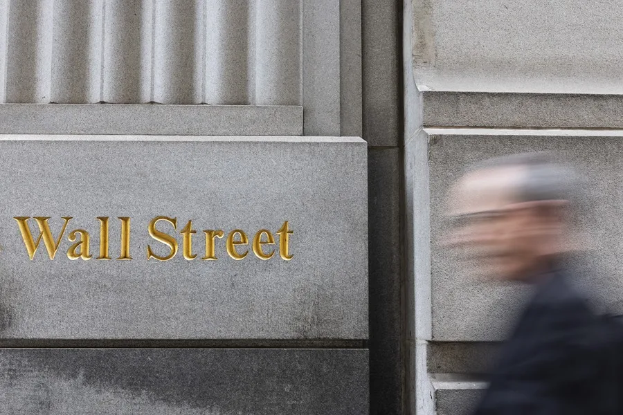 ¿Suben las acciones? Wall Street responde con optimismo a pausa de aranceles a UE