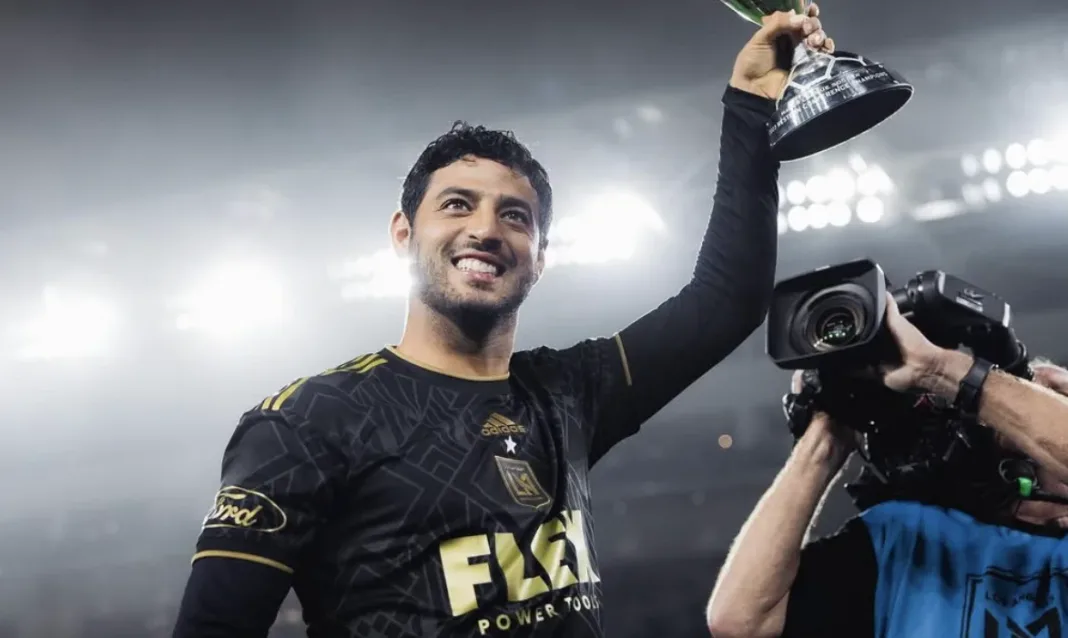 El mexicano Carlos Vela de 36 años se retira del futbol profesiomal