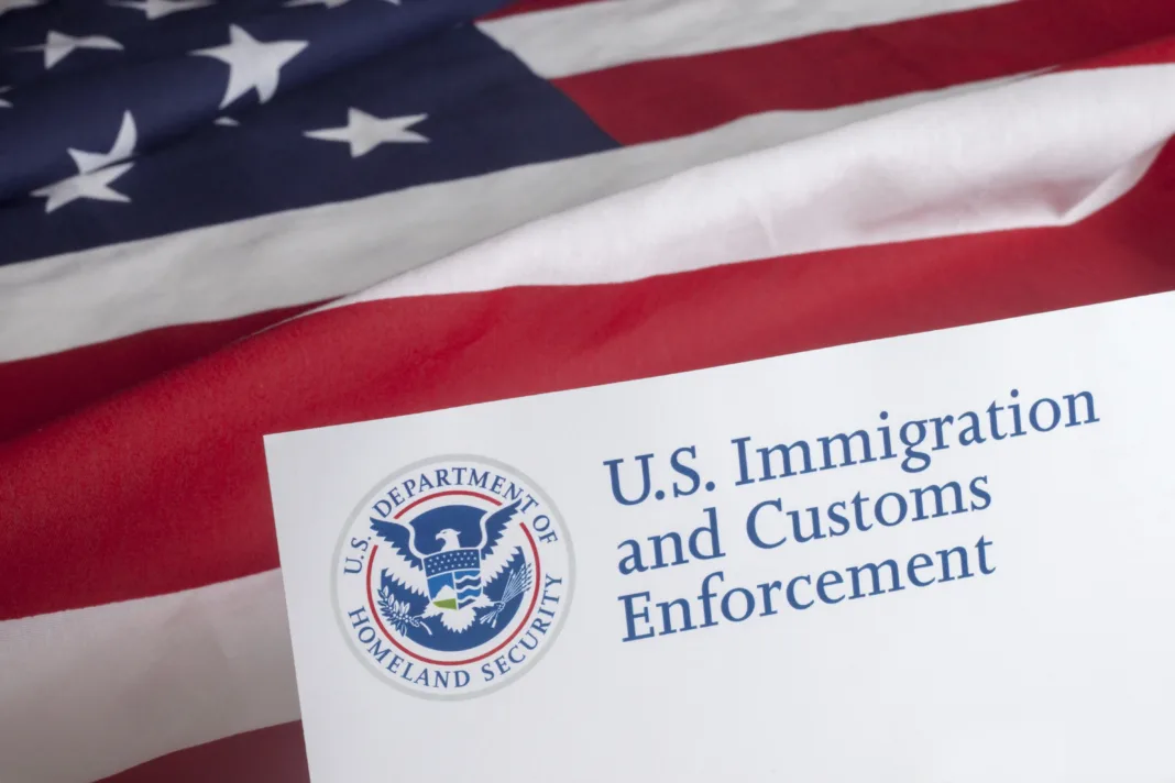 Nueva táctica de ICE para arrestar migrantes: ¿qué son las 'redadas silenciosas'?