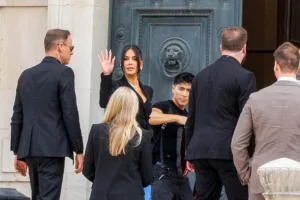Asalto a Kim Kardashian podría costar a los asaltantes una década tras las rejas