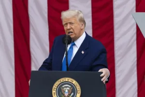 Pareja condenada por fraude y evasión fiscal es indultada por Trump: Todo sobre el caso de Todd y Julie Chrisley