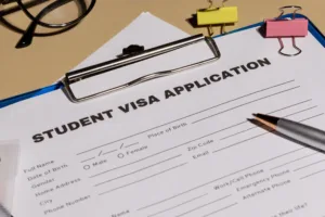 ¿Cambios en la política de visas? EE. UU. anuncia restricciones para grupos específicos