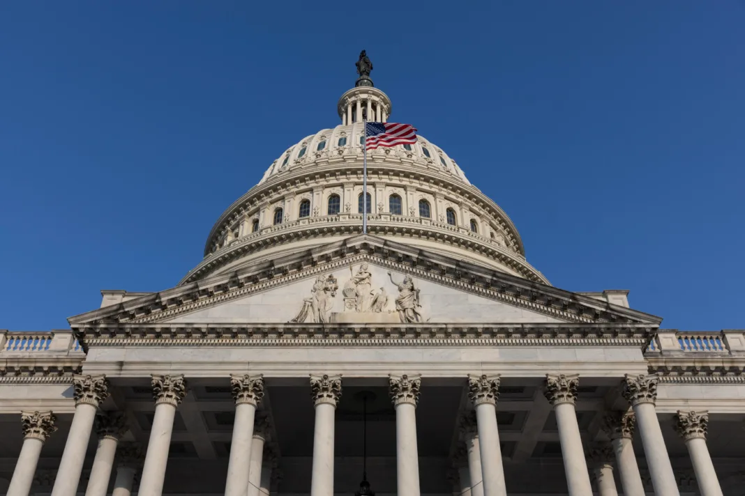 Tensión en el Senado: republicanos debaten plan fiscal de Trump