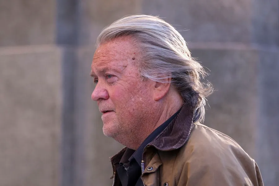 Steve Bannon: “Musk debe ser deportado”