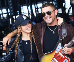 Shakira enciende redes con coqueto comentario a Alejandro Sanz