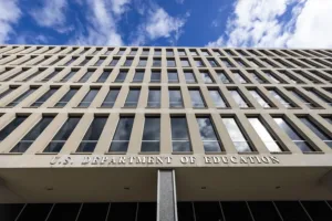 Bloquean la ley de 10 Mandamientos en escuelas de Louisiana: ¿de qué se trata?