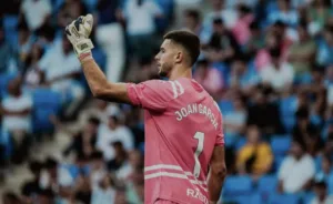 Nuevo portero en el campeón de España: Todo sobre la llegada de Joan Garcia al Barcelona