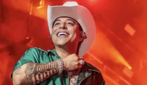 ¡Grupo Firme en casa! Así puedes ver su concierto por streaming