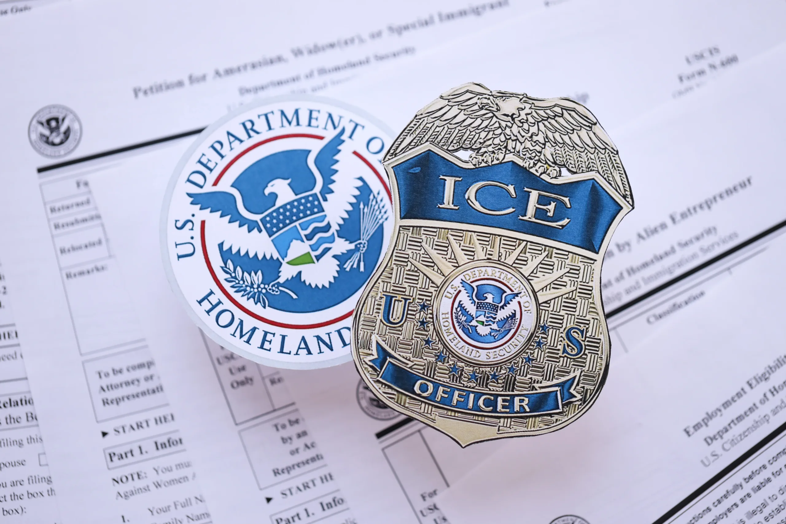 Reconocimiento facial con IA: nueva arma de ICE contra los migrantes