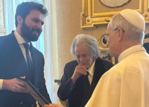 Hollywood llega al Vaticano: Al Pacino se reúne con el Papa León XIV 