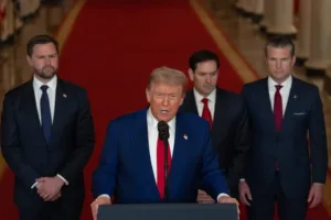 Trump estalla contra republicano que criticó ataque a Irán: esto es lo que dijo