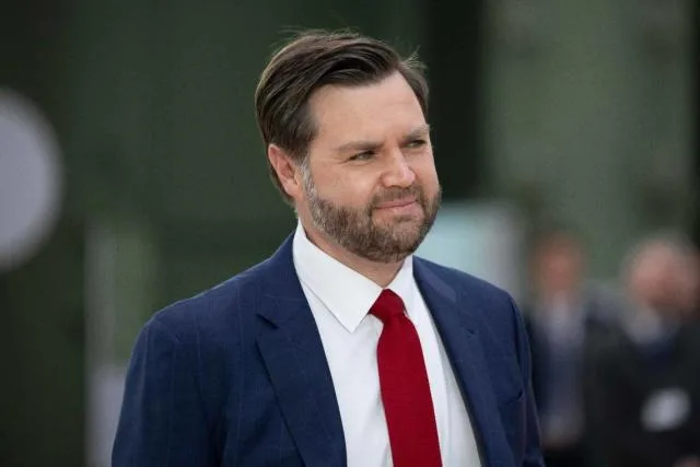 JD Vance defiende plan fiscal de Trump