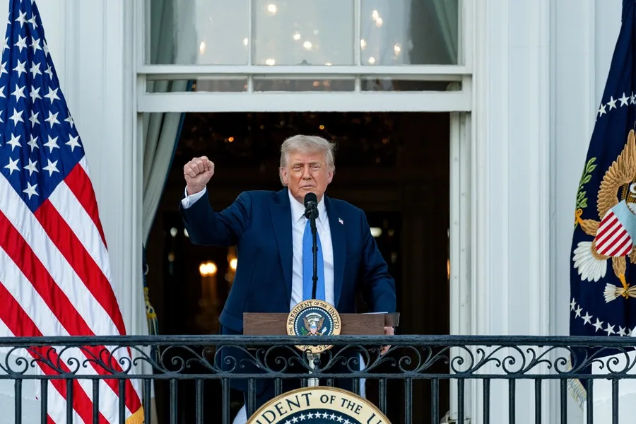 Trump limita vuelos de México
