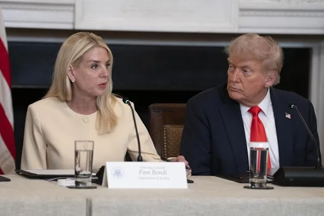 Trump ordena divulgar testimonios