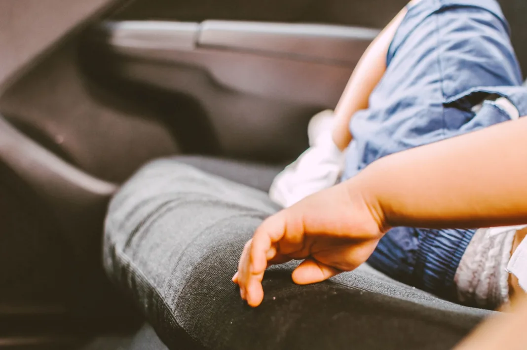 cinco niños atrapados en autos mueren por ola de calor