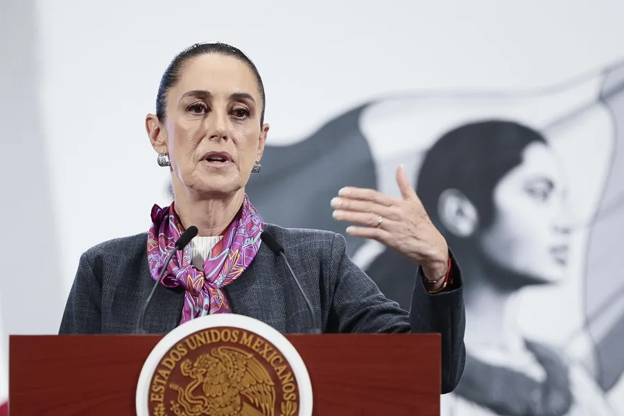 Sheinbaum niega alarmas por drones del narco en la frontera