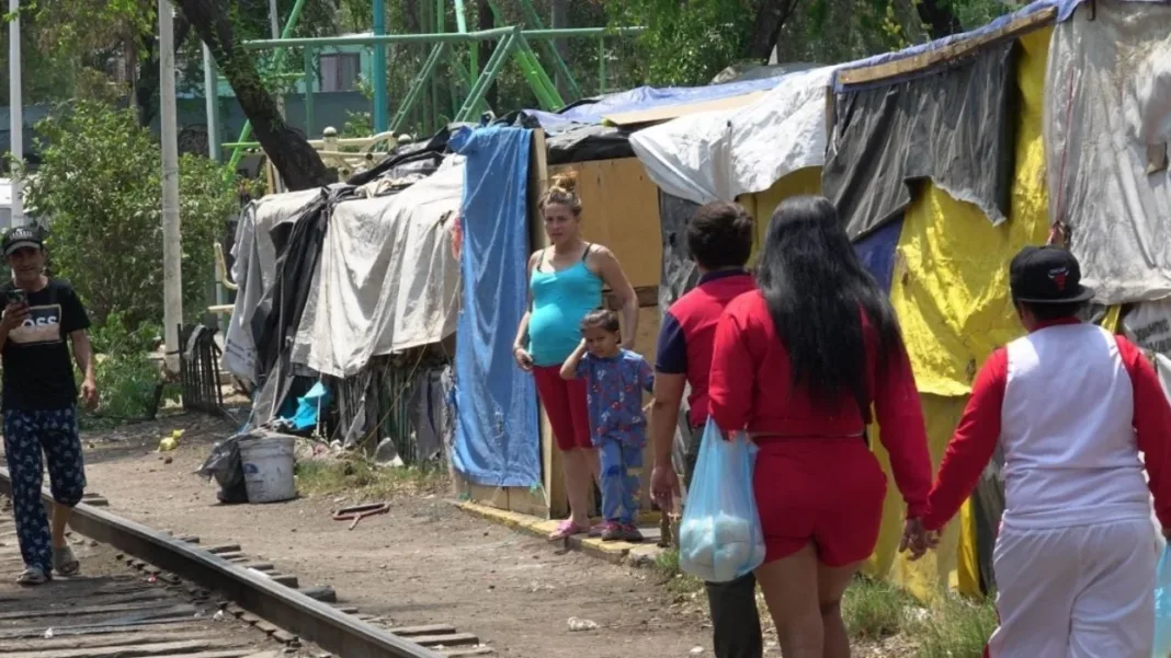 ¿Por qué miles de migrantes están varados en CDMX?