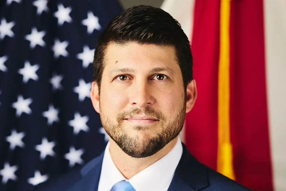 Florida invita a denunciar a tu ex si es indocumentado